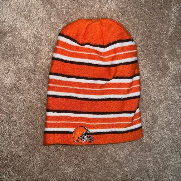 Cleveland Browns NFL Reversible Striped Logo Beanie Hat - Picture 3 of 5